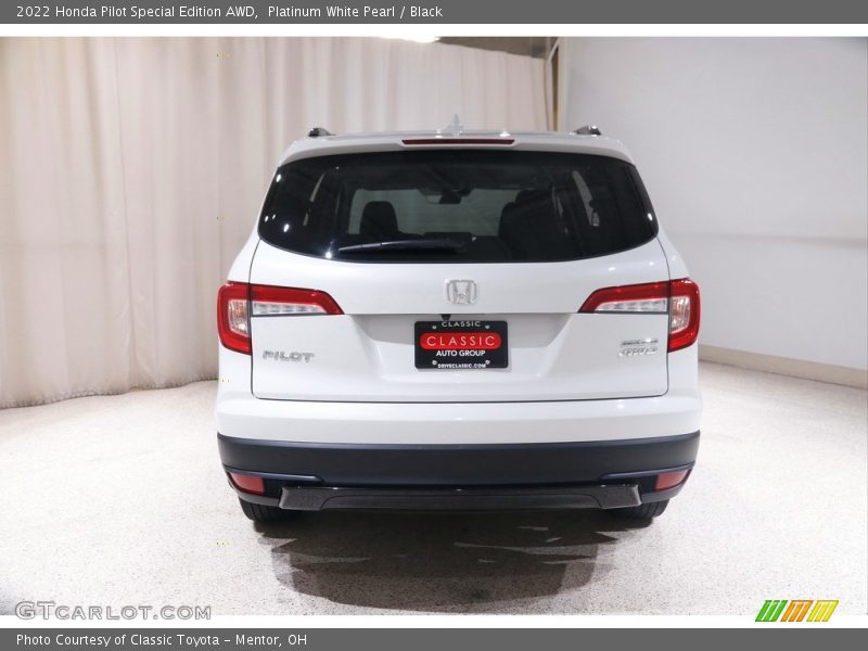 Platinum White Pearl / Black 2022 Honda Pilot Special Edition AWD