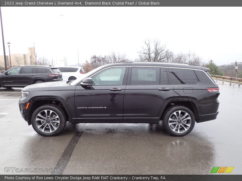 Diamond Black Crystal Pearl / Global Black 2023 Jeep Grand Cherokee L Overland 4x4