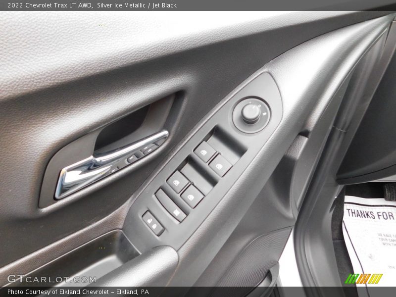 Silver Ice Metallic / Jet Black 2022 Chevrolet Trax LT AWD