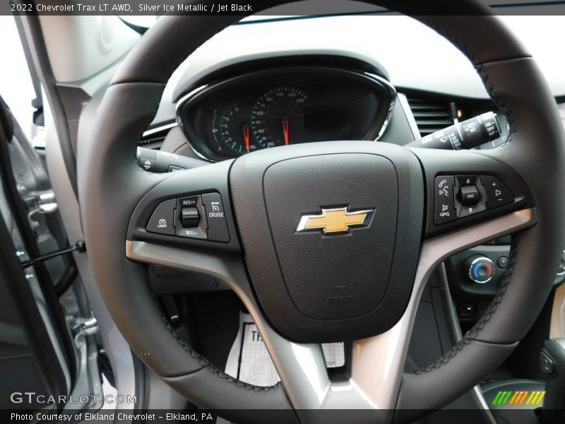 Silver Ice Metallic / Jet Black 2022 Chevrolet Trax LT AWD