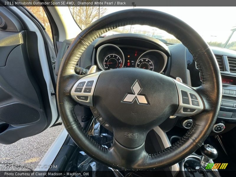 Diamond White Pearl / Black 2011 Mitsubishi Outlander Sport SE 4WD