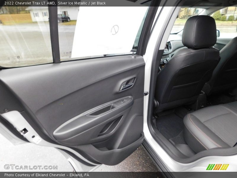 Silver Ice Metallic / Jet Black 2022 Chevrolet Trax LT AWD