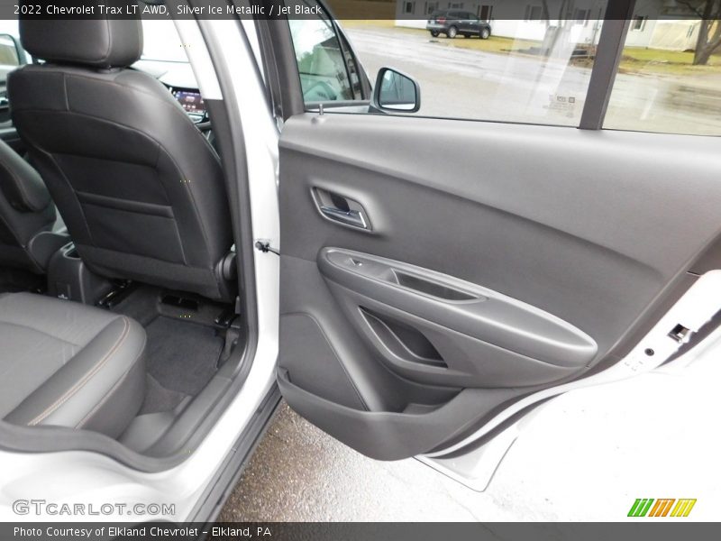 Silver Ice Metallic / Jet Black 2022 Chevrolet Trax LT AWD