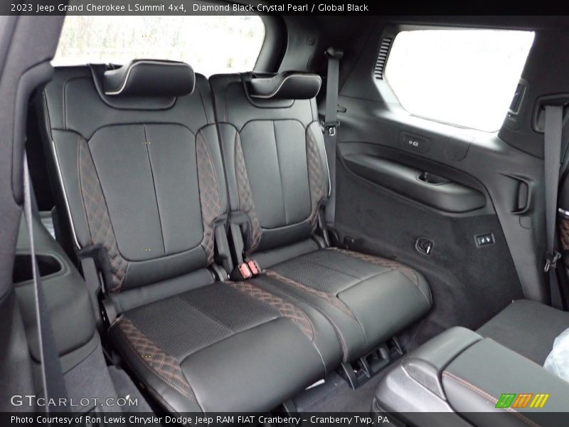 Diamond Black Crystal Pearl / Global Black 2023 Jeep Grand Cherokee L Summit 4x4