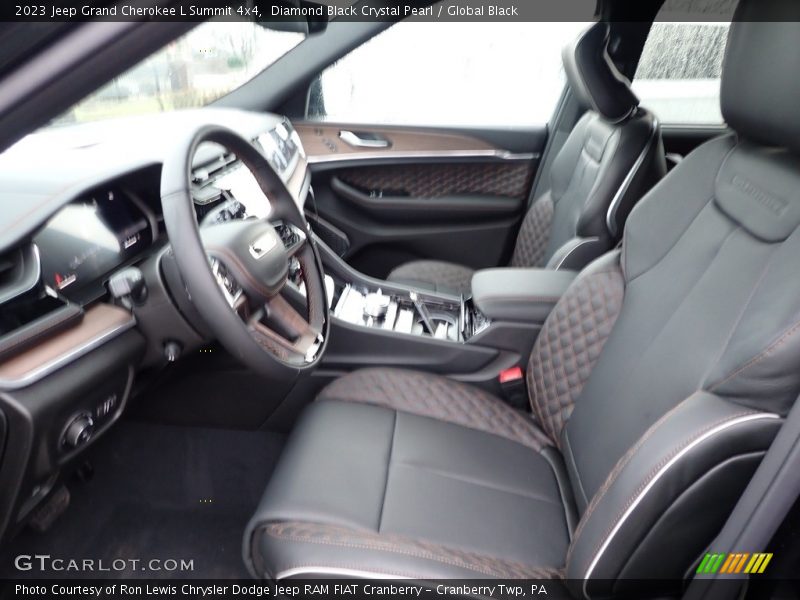 Diamond Black Crystal Pearl / Global Black 2023 Jeep Grand Cherokee L Summit 4x4