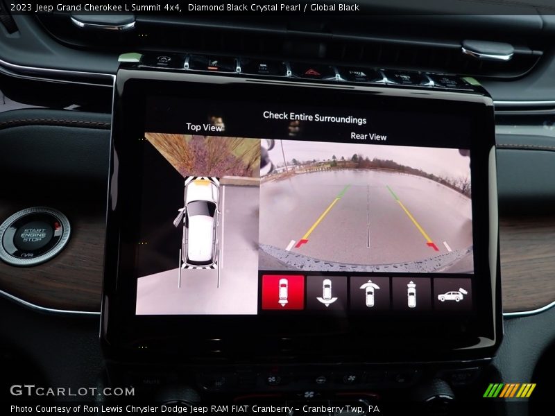 Diamond Black Crystal Pearl / Global Black 2023 Jeep Grand Cherokee L Summit 4x4