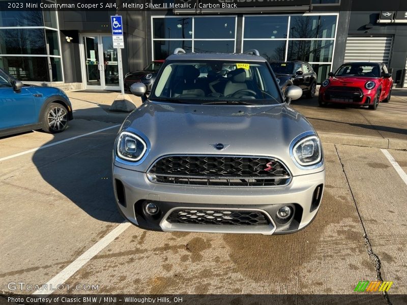 Melting Silver III Metallic / Carbon Black 2023 Mini Countryman Cooper S All4