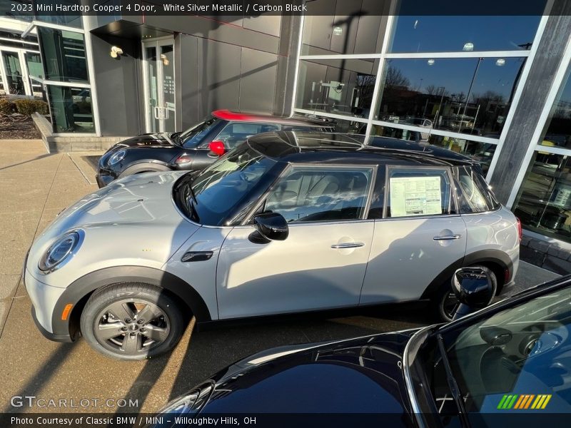 White Silver Metallic / Carbon Black 2023 Mini Hardtop Cooper 4 Door