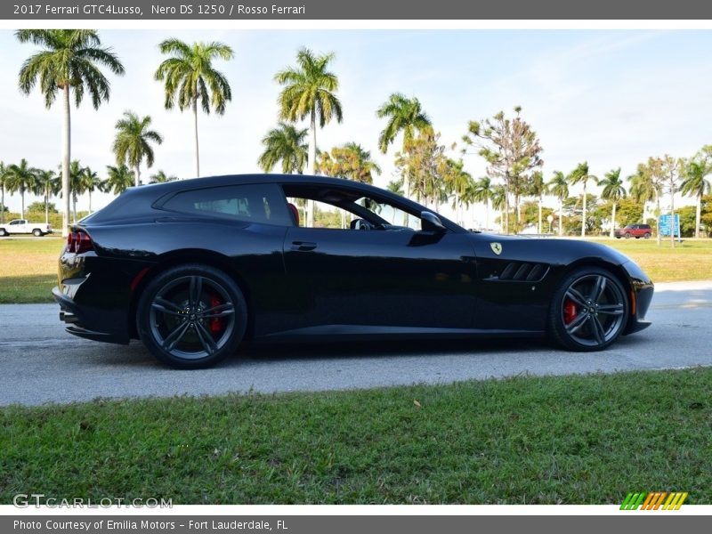 Nero DS 1250 / Rosso Ferrari 2017 Ferrari GTC4Lusso