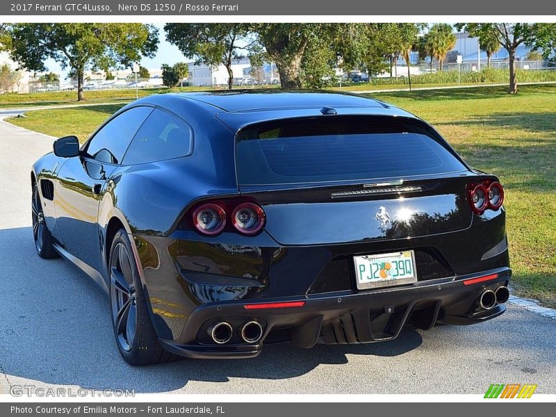 Nero DS 1250 / Rosso Ferrari 2017 Ferrari GTC4Lusso