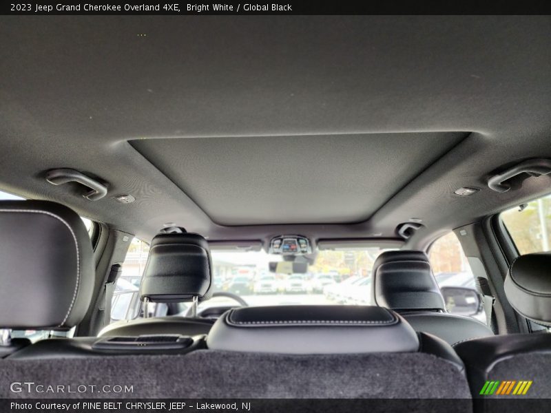 Sunroof of 2023 Grand Cherokee Overland 4XE