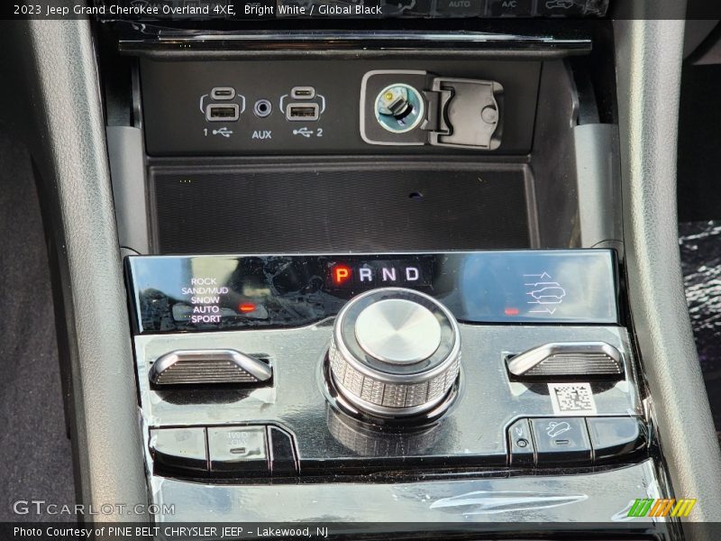  2023 Grand Cherokee Overland 4XE 8 Speed Automatic Shifter