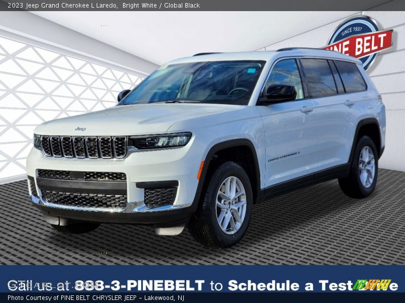 Bright White / Global Black 2023 Jeep Grand Cherokee L Laredo