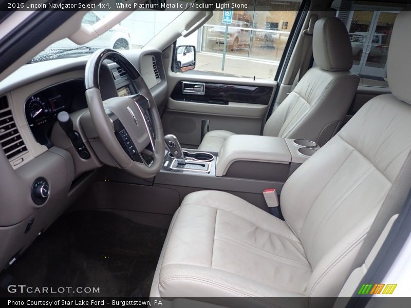  2016 Navigator Select 4x4 Medium Light Stone Interior