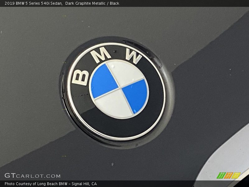 Dark Graphite Metallic / Black 2019 BMW 5 Series 540i Sedan