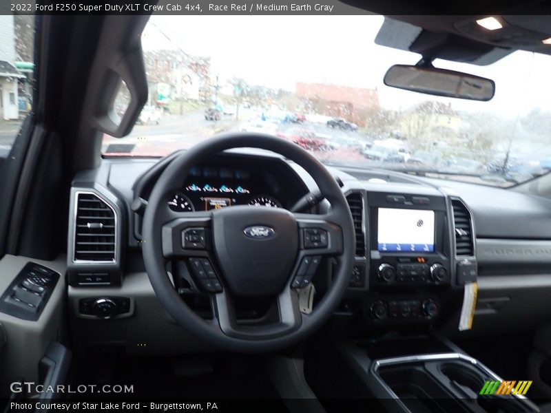 Race Red / Medium Earth Gray 2022 Ford F250 Super Duty XLT Crew Cab 4x4