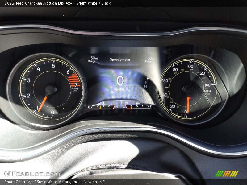  2023 Cherokee Altitude Lux 4x4 Altitude Lux 4x4 Gauges