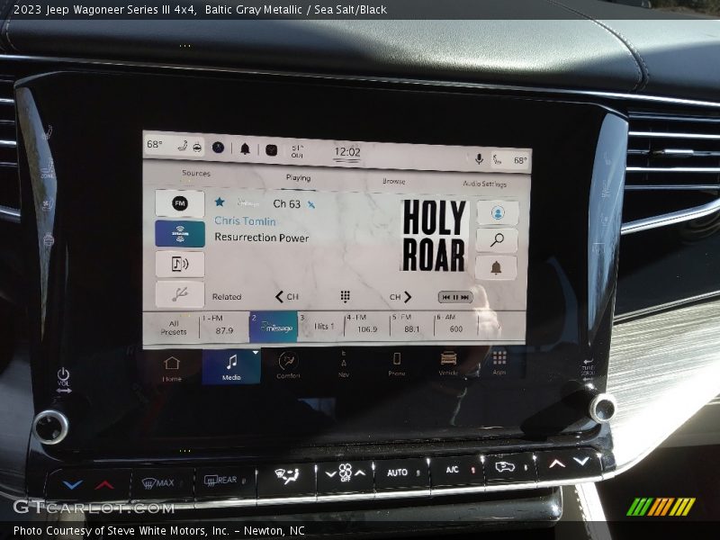 Controls of 2023 Wagoneer Series III 4x4