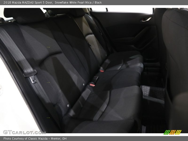 Snowflake White Pearl Mica / Black 2018 Mazda MAZDA3 Sport 5 Door