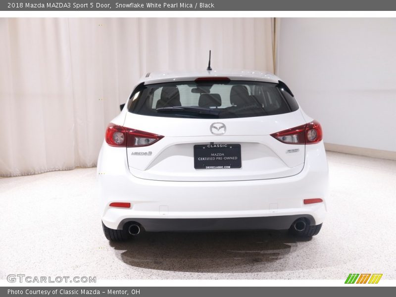 Snowflake White Pearl Mica / Black 2018 Mazda MAZDA3 Sport 5 Door