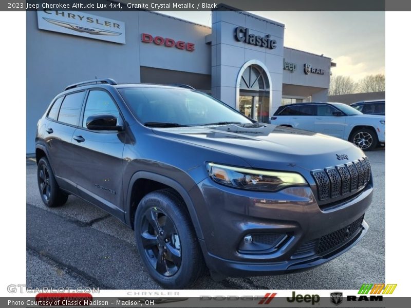 Granite Crystal Metallic / Black 2023 Jeep Cherokee Altitude Lux 4x4