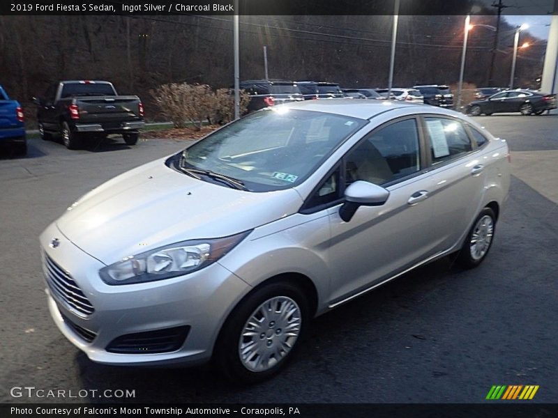 Front 3/4 View of 2019 Fiesta S Sedan