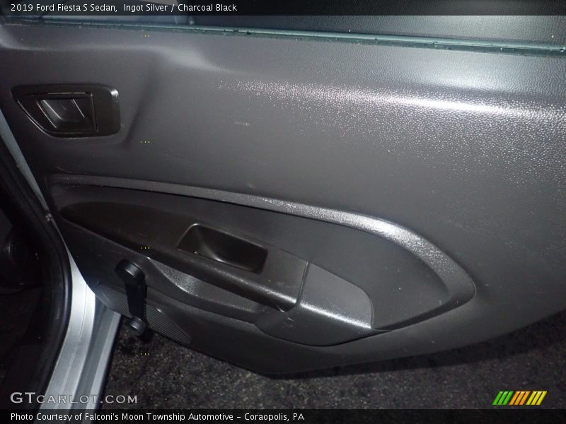 Ingot Silver / Charcoal Black 2019 Ford Fiesta S Sedan