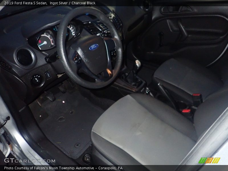 Ingot Silver / Charcoal Black 2019 Ford Fiesta S Sedan