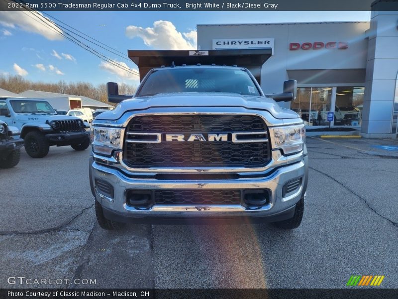 Bright White / Black/Diesel Gray 2022 Ram 5500 Tradesman Regular Cab 4x4 Dump Truck