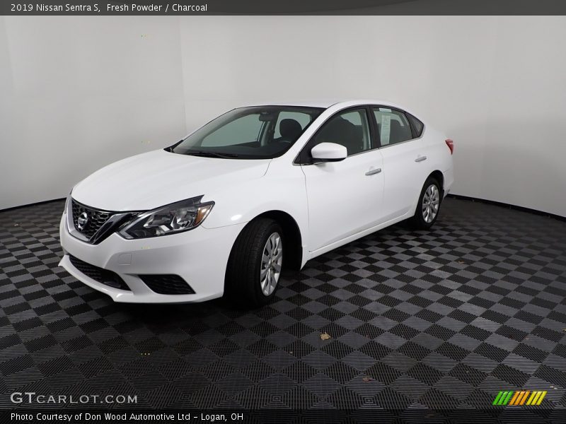 Fresh Powder / Charcoal 2019 Nissan Sentra S