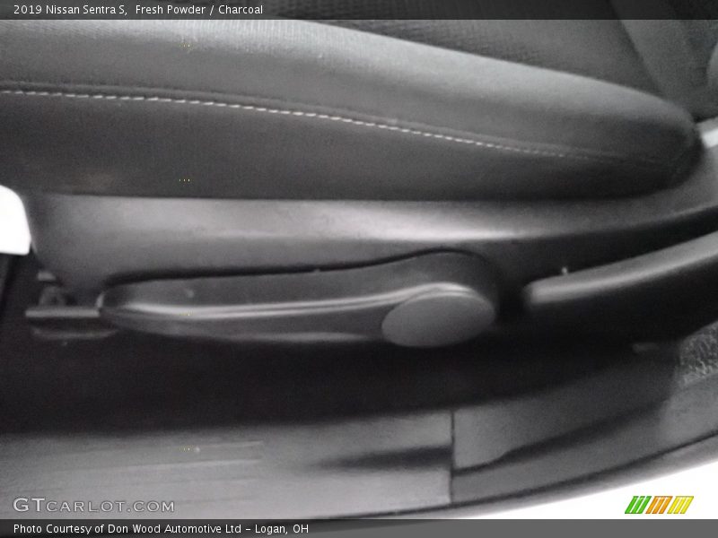 Fresh Powder / Charcoal 2019 Nissan Sentra S