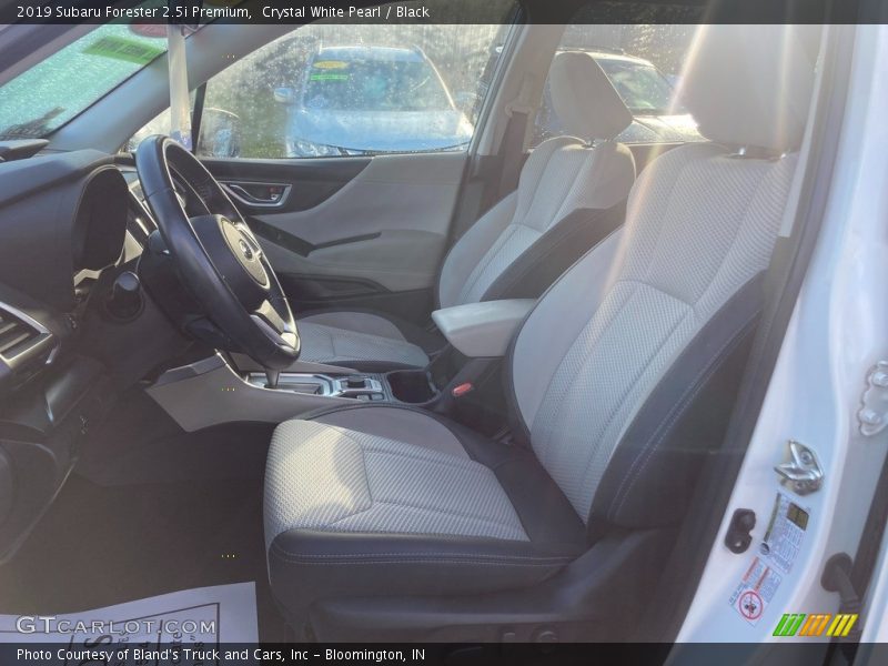 Crystal White Pearl / Black 2019 Subaru Forester 2.5i Premium