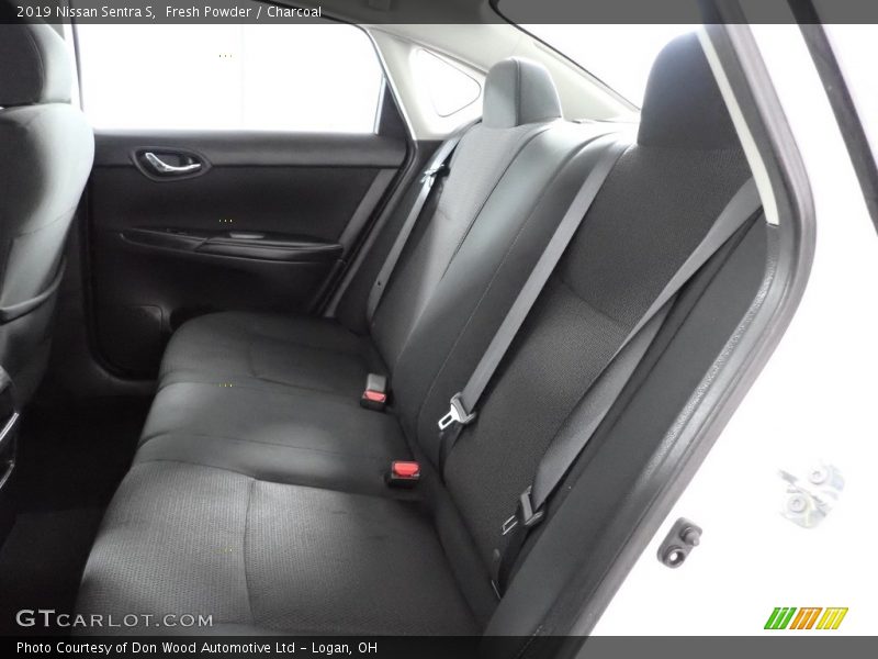 Fresh Powder / Charcoal 2019 Nissan Sentra S