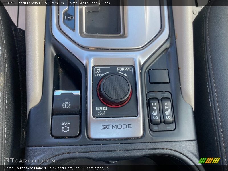 Crystal White Pearl / Black 2019 Subaru Forester 2.5i Premium