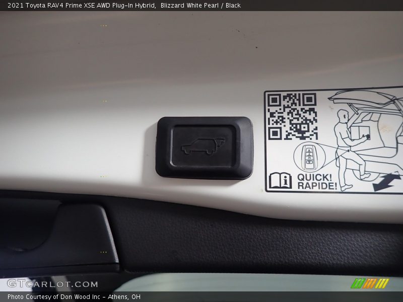 Blizzard White Pearl / Black 2021 Toyota RAV4 Prime XSE AWD Plug-In Hybrid