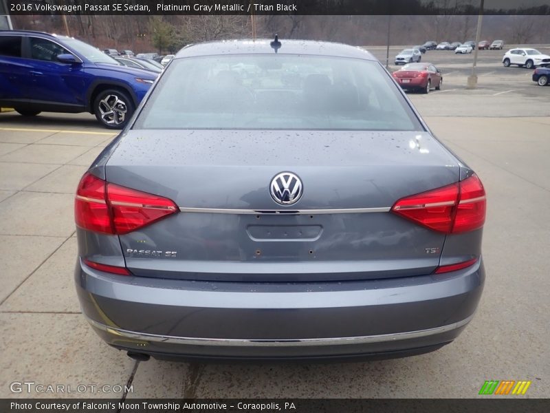 Platinum Gray Metallic / Titan Black 2016 Volkswagen Passat SE Sedan