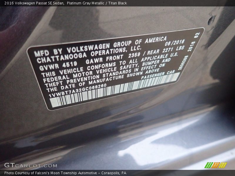 Platinum Gray Metallic / Titan Black 2016 Volkswagen Passat SE Sedan
