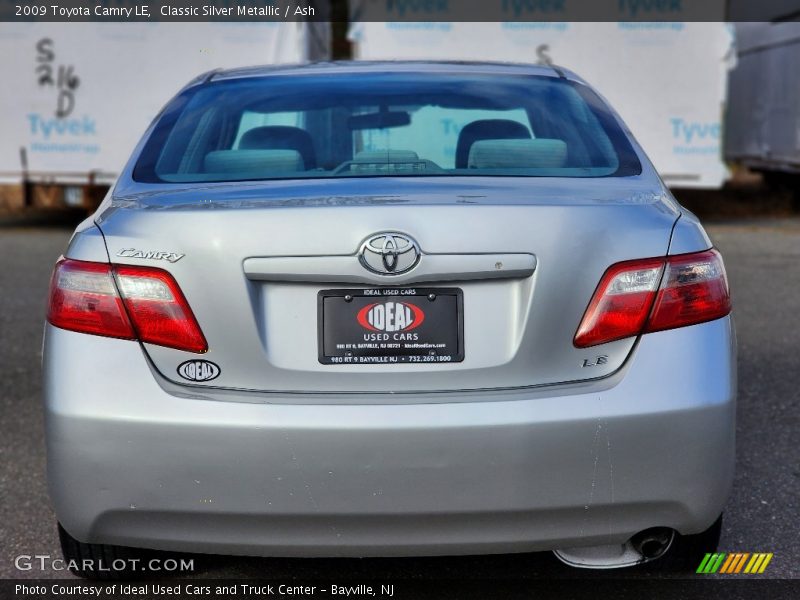 Classic Silver Metallic / Ash 2009 Toyota Camry LE