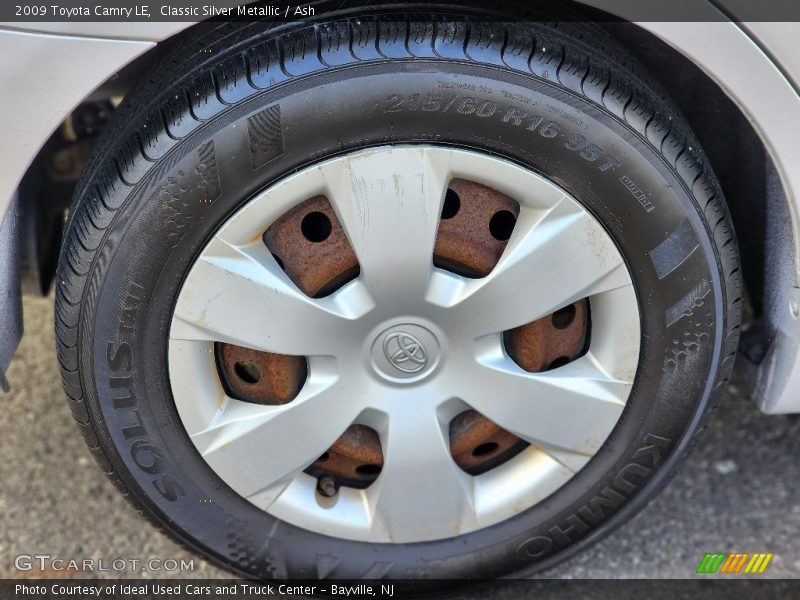 Classic Silver Metallic / Ash 2009 Toyota Camry LE