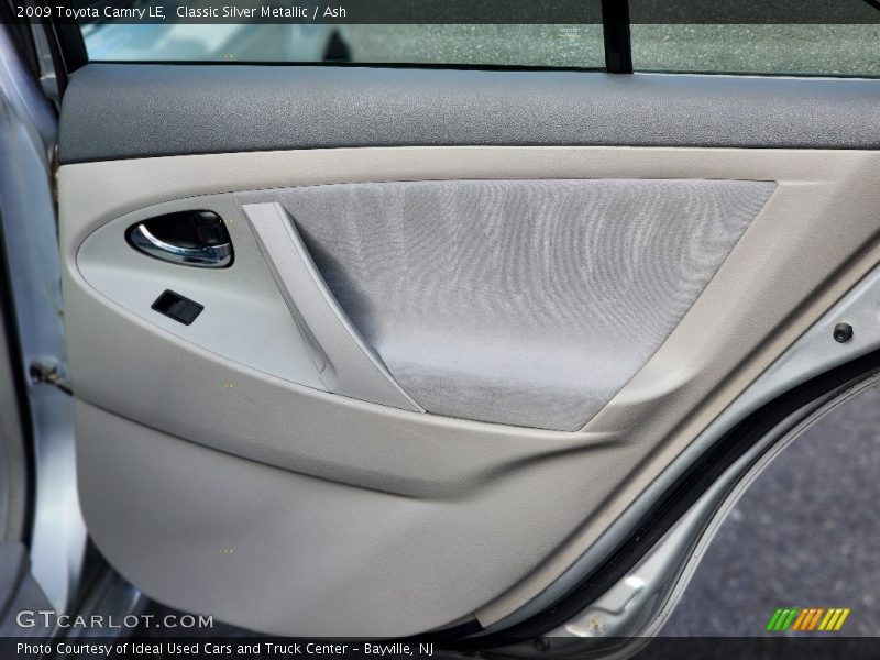 Classic Silver Metallic / Ash 2009 Toyota Camry LE