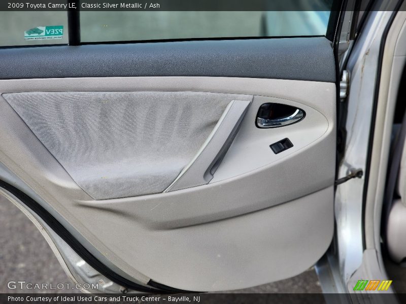 Classic Silver Metallic / Ash 2009 Toyota Camry LE