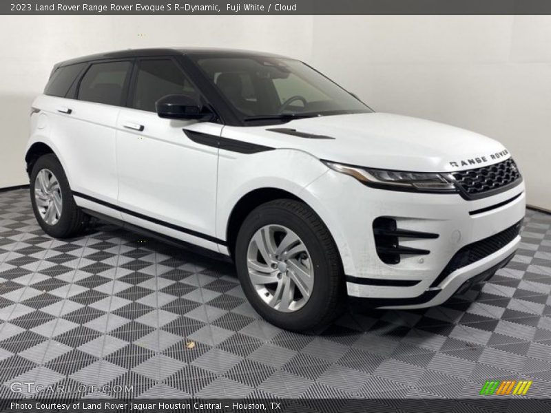 Front 3/4 View of 2023 Range Rover Evoque S R-Dynamic