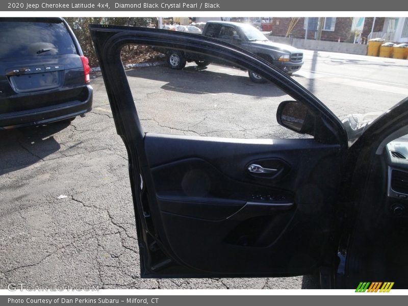 Diamond Black Crystal Pearl / Black 2020 Jeep Cherokee Latitude 4x4