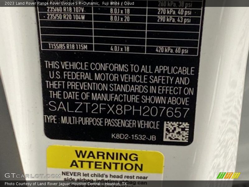 Fuji White / Cloud 2023 Land Rover Range Rover Evoque S R-Dynamic