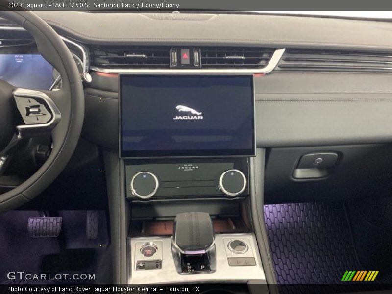 Controls of 2023 F-PACE P250 S