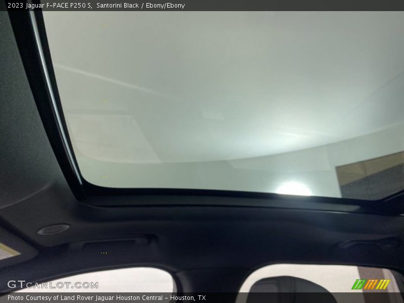 Sunroof of 2023 F-PACE P250 S