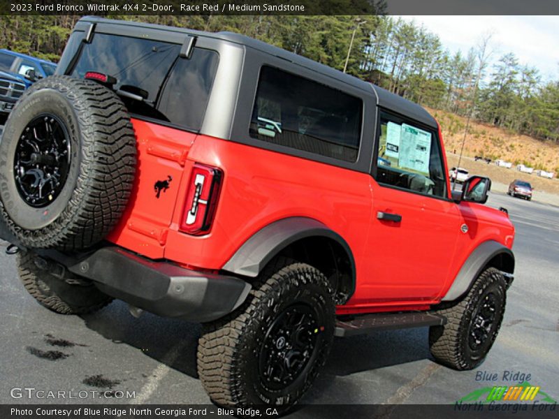 Race Red / Medium Sandstone 2023 Ford Bronco Wildtrak 4X4 2-Door