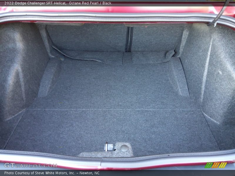  2022 Challenger SRT Hellcat Trunk