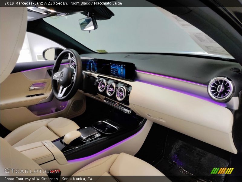 Night Black / Macchiato Beige 2019 Mercedes-Benz A 220 Sedan