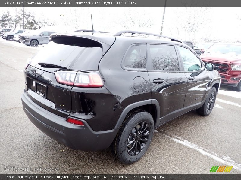 Diamond Black Crystal Pearl / Black 2023 Jeep Cherokee Altitude Lux 4x4